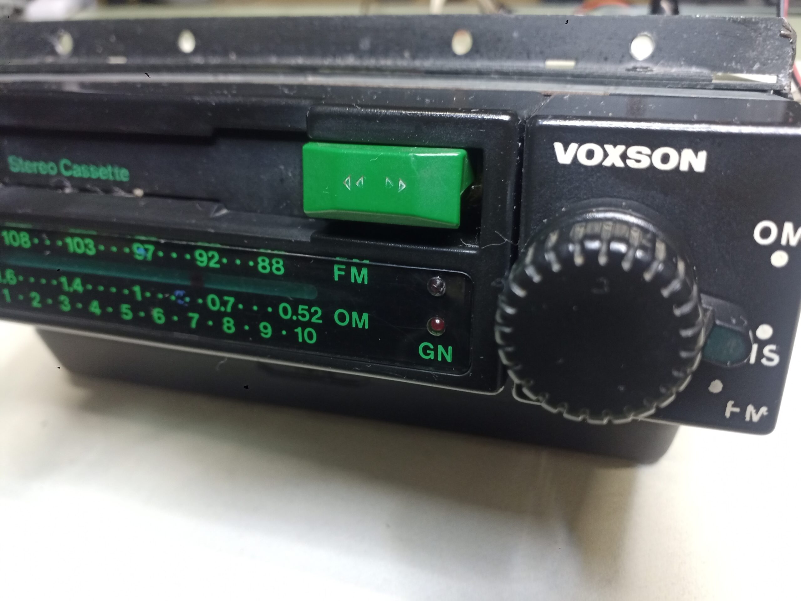AUTORADIO CON CASSETTE VOXSON GN 7121 OM-FMS